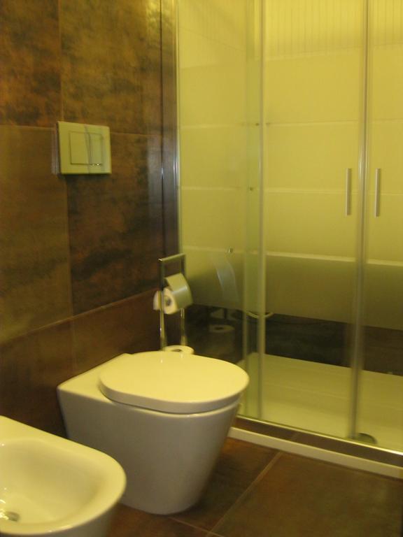 A14 Business Suite Сесто Сан Джовани Стая снимка